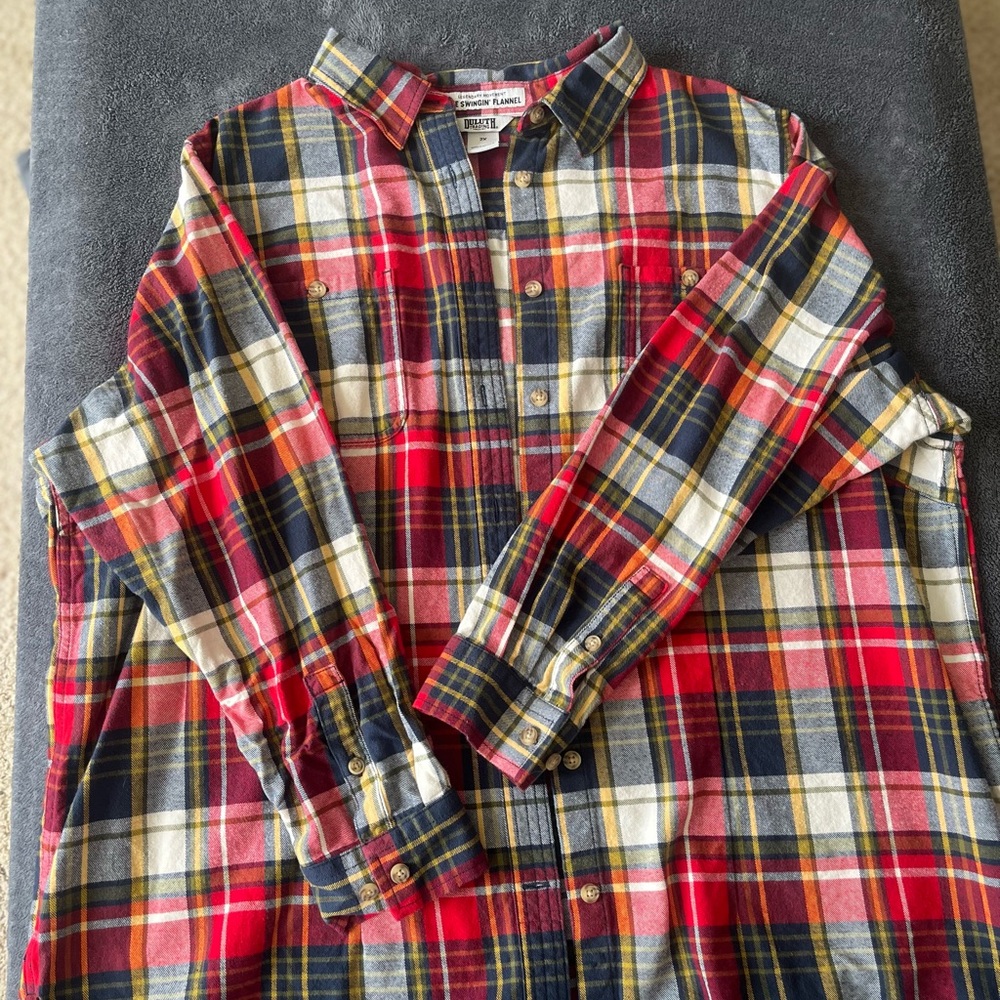 Duluth Trading Co Red and Blue Plaid Flannel